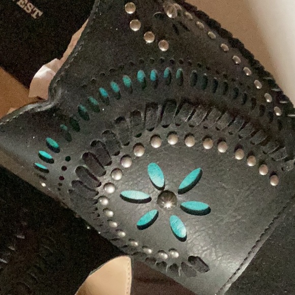 Tooled black peep sandal shoes wedge - Picture 3 of 4